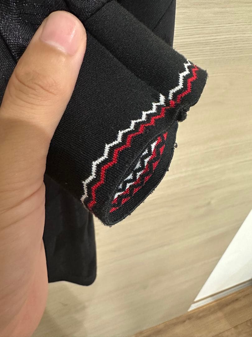 adidas マンチェスターユナイテッド　ブラック レッド 長袖シャツ XL