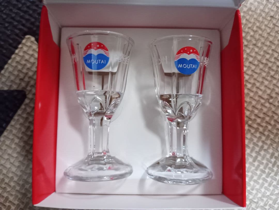 貴州茅台酒(専用グラスつき)　Kweichow Moutai 500ml 53%