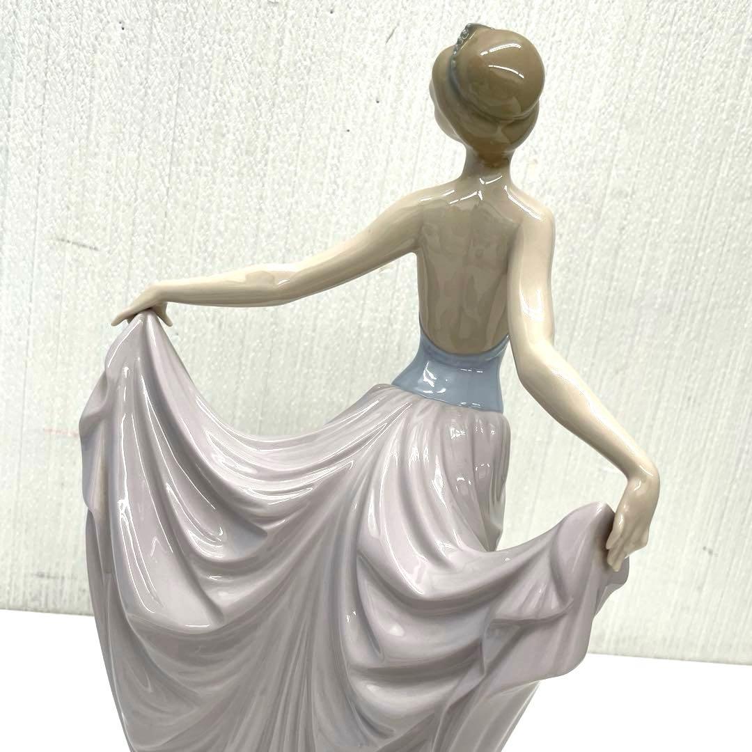 リヤドロ 踊る少女 アンティーク人形