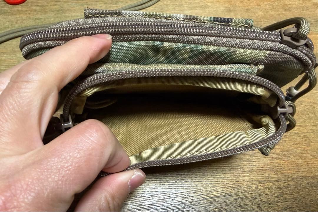 レア物！ VOLKタクティカルギア　マルチ セパレート ウォレット ポーチ