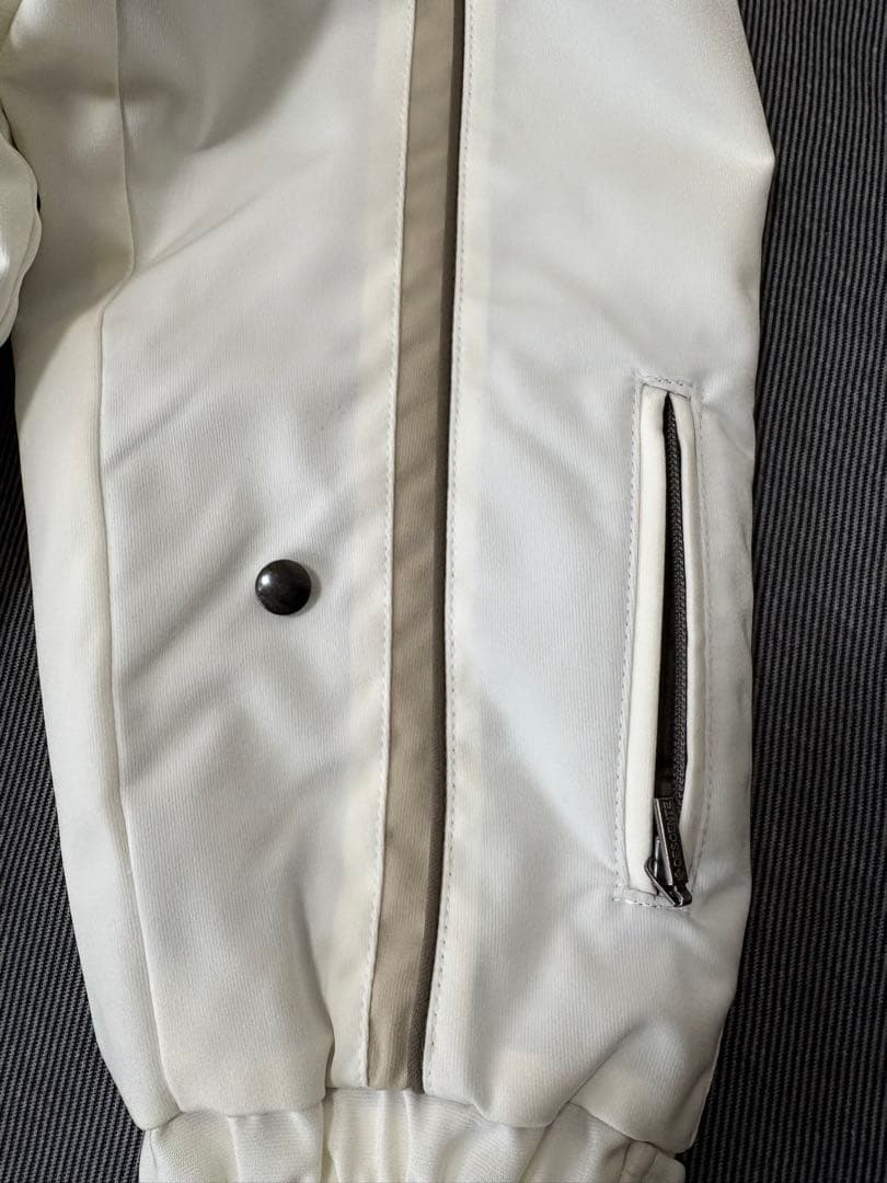 DESCENTE スキーウェア M ホワイト/レッド　手袋付