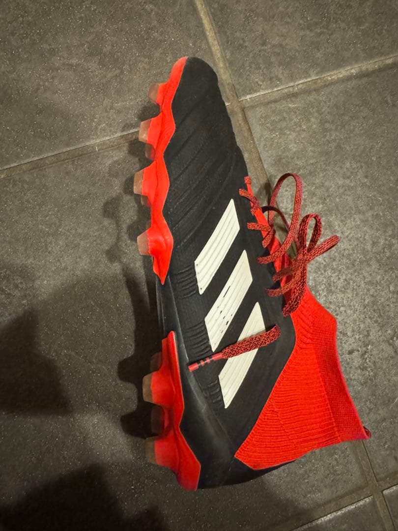 アディダス プレデター 18.1 FG/AG 25.5cm サッカースパイク