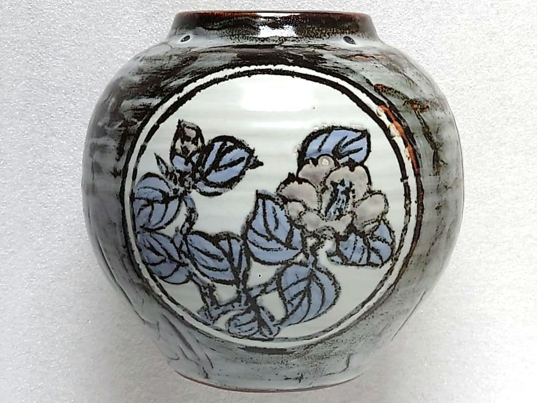 伊呂波窯:森本昇 (師.齋藤三郎)◆色絵窓絵椿木蓮牡丹文大壺:高さ約21.6cm