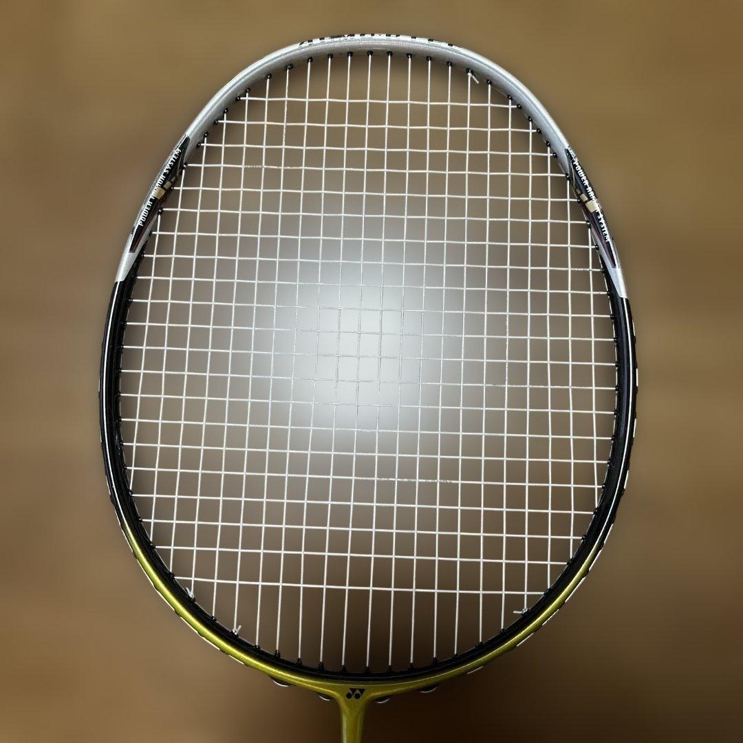 ヨネックス　ラケットARMORTEC800