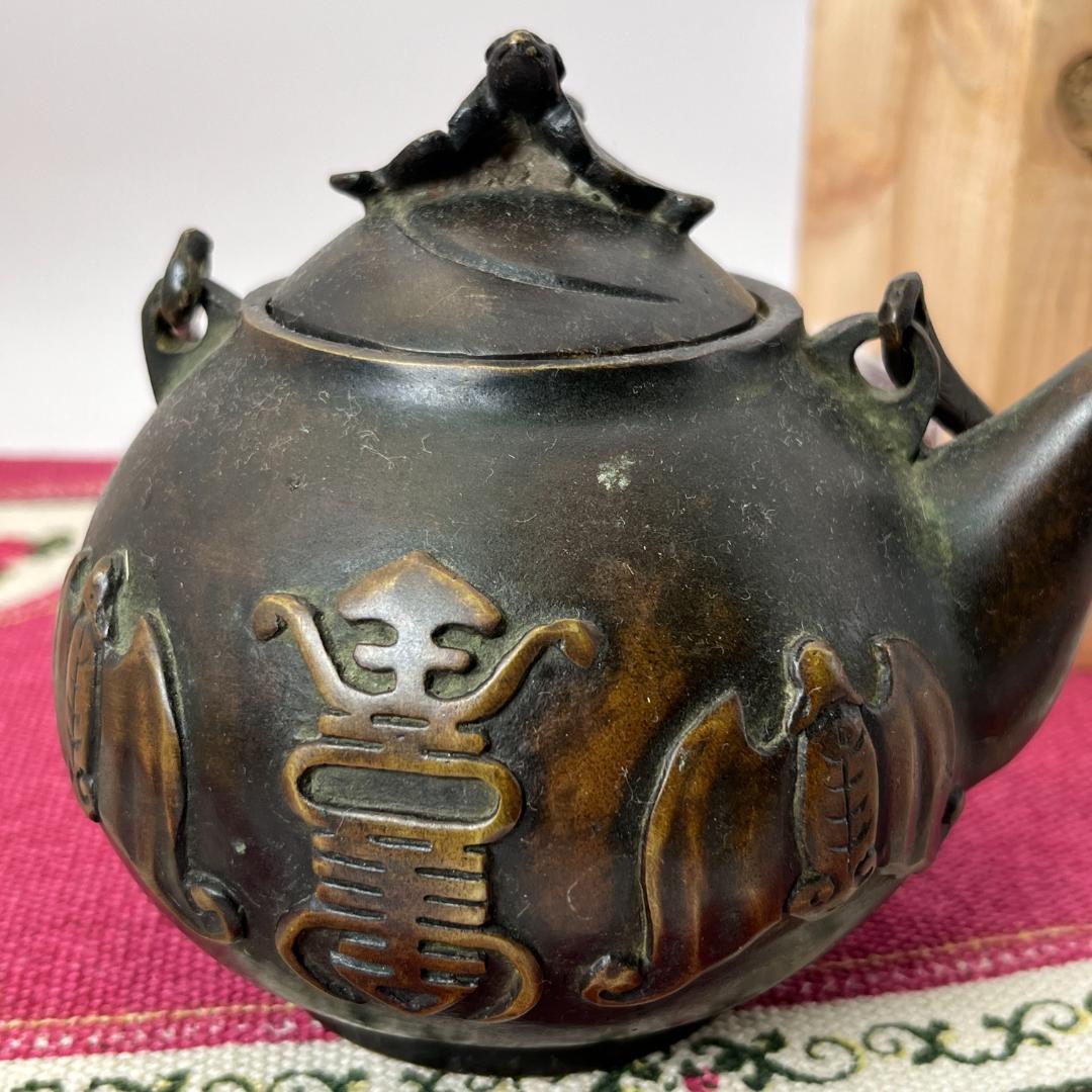 【週末セール】上海骨董街　茶瓶　銅製　大明宣徳年製刻印あり　上海骨董街