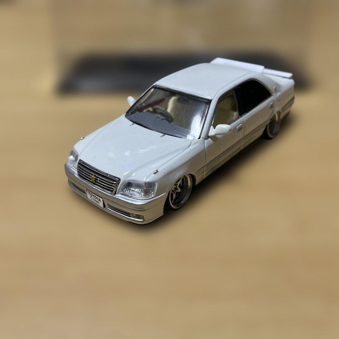 17クラウン　ミニカー