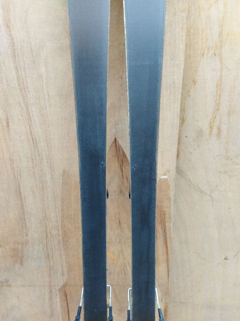 ディナスター　DYNASTAR スキー板　CONTACT 09 グレー