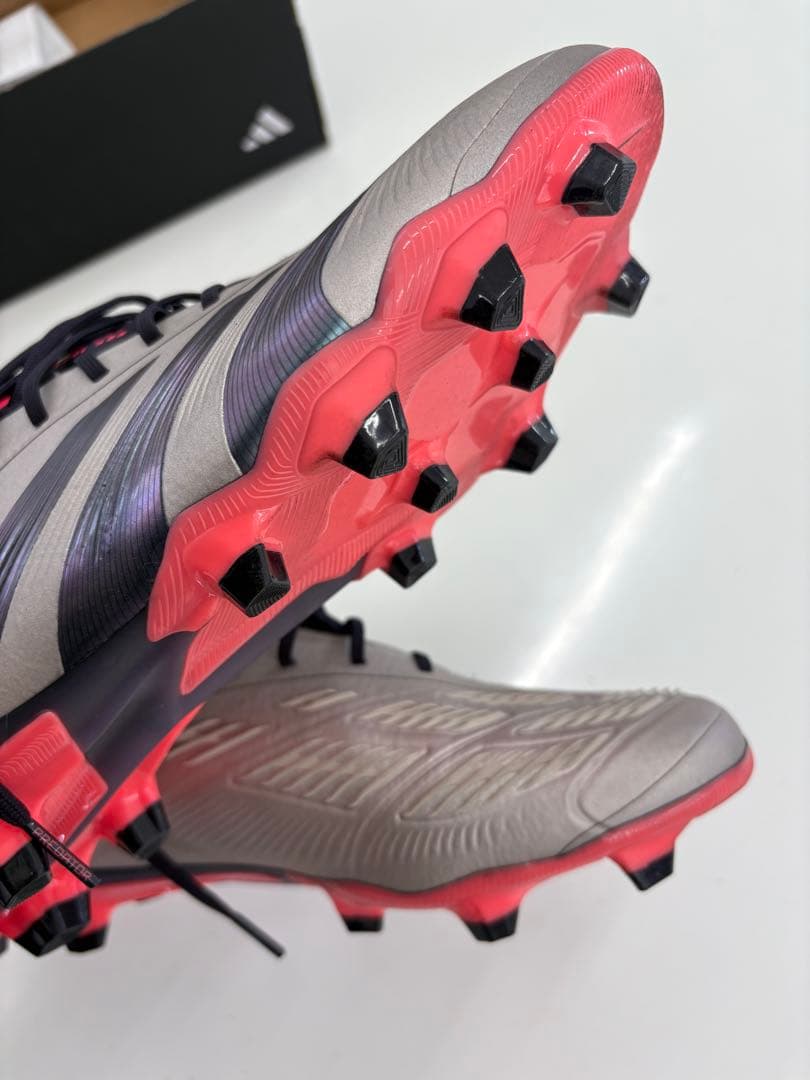 アディダス　サッカー プレデター ELITE ロー HG/AG /土・人工芝用