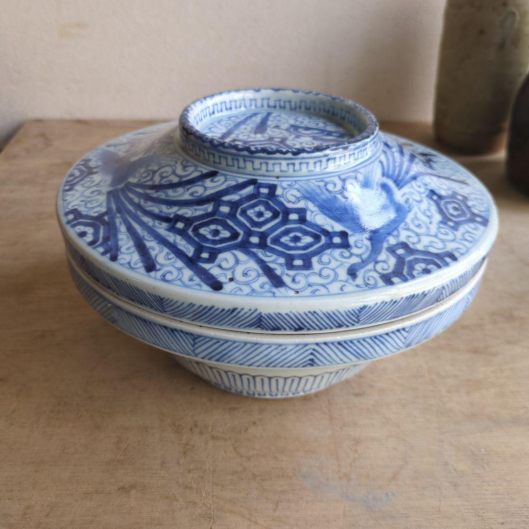 骨董 伊万里 蓋付 染め付け 亀甲紋様 物入れ 器 アンティーク