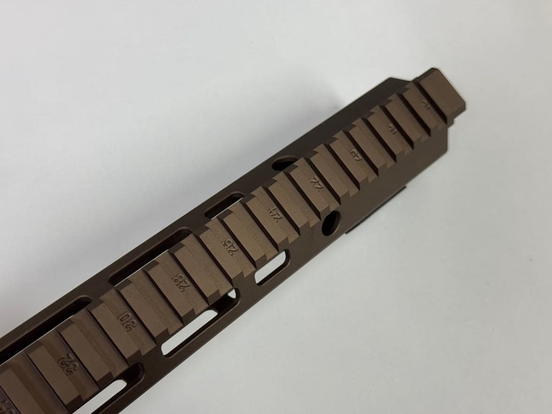 ANGRY GUN GEISSELE SMR MK16 9.3インチハンドガード