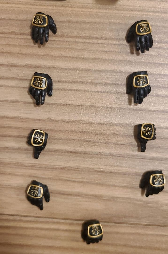 S.H. フィギュアーツ　真骨彫製法　仮面ライダークウガアルティメットフォーム