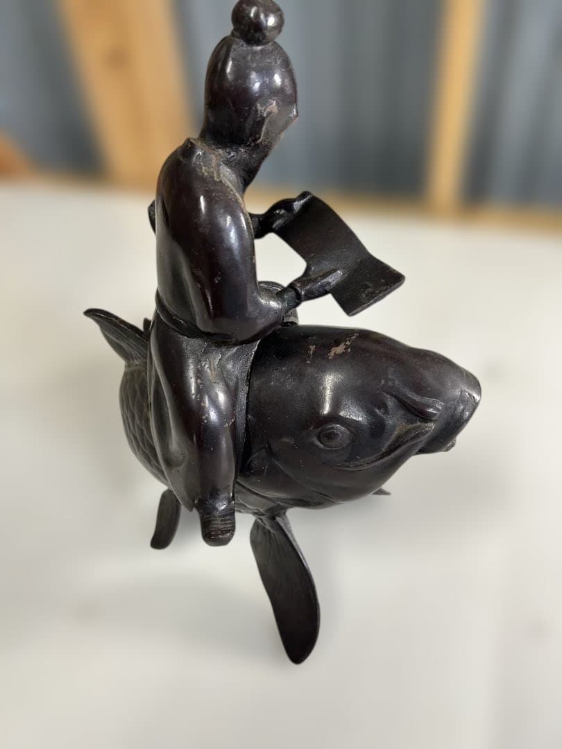 金属製 魚に乗る人物の彫刻　美術品　骨董品