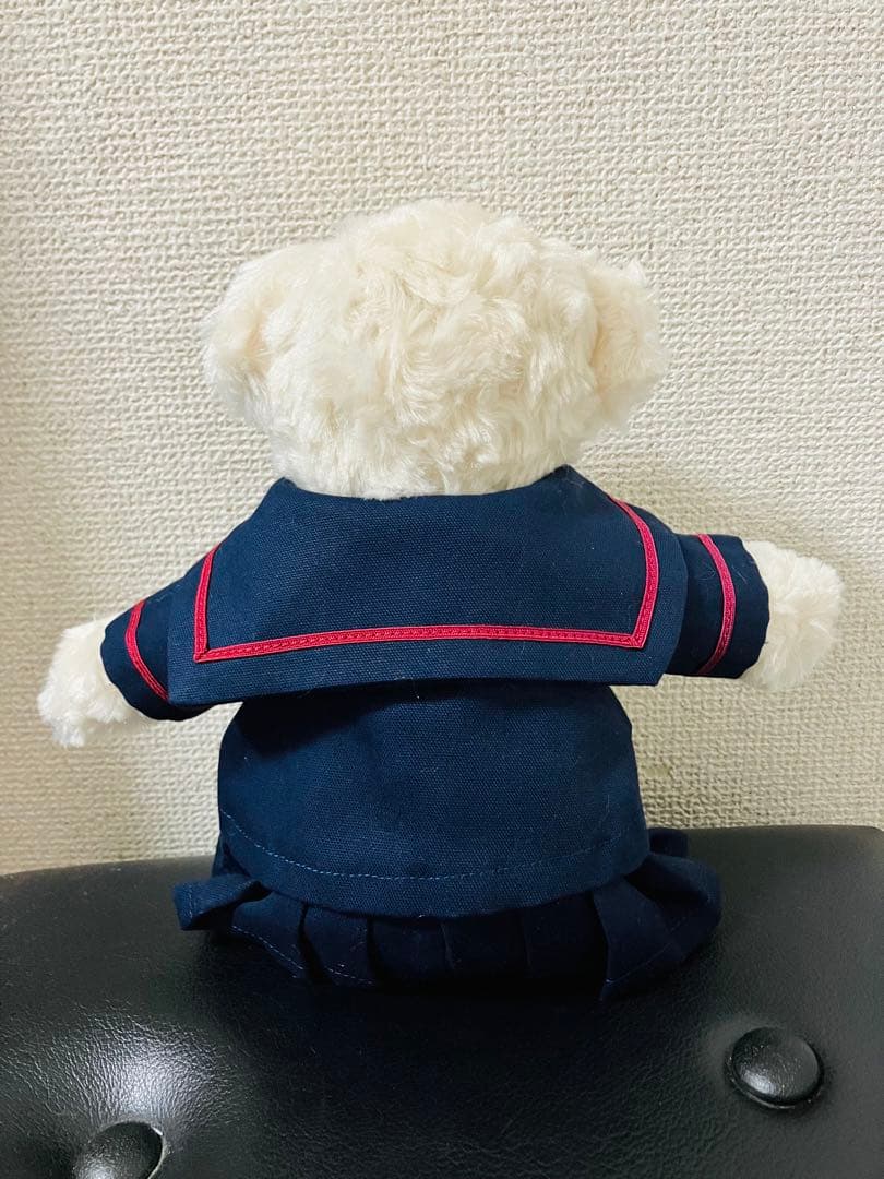 セーラー服の白いクマのぬいぐるみ　テディベア