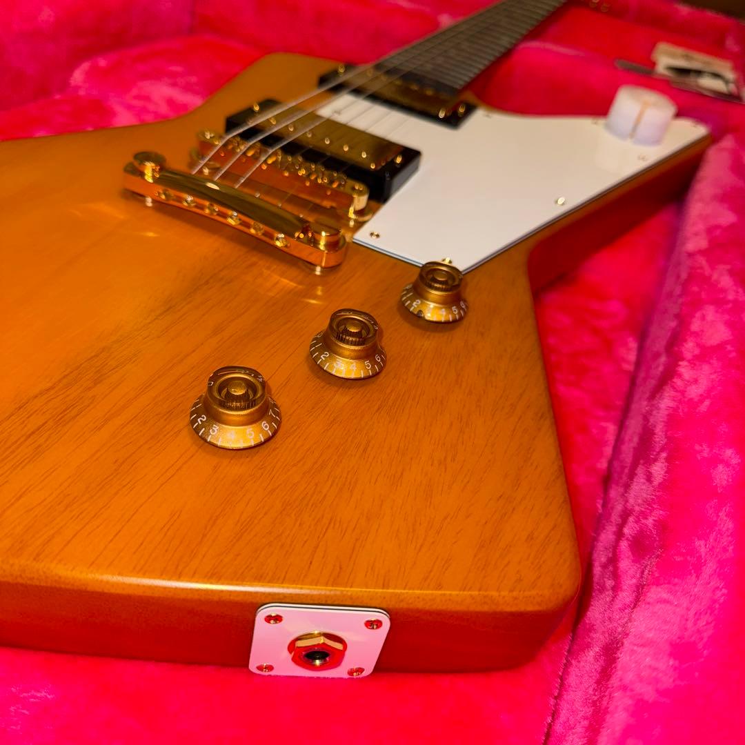 ギター Epiphone Korina Explorer Aged Natural