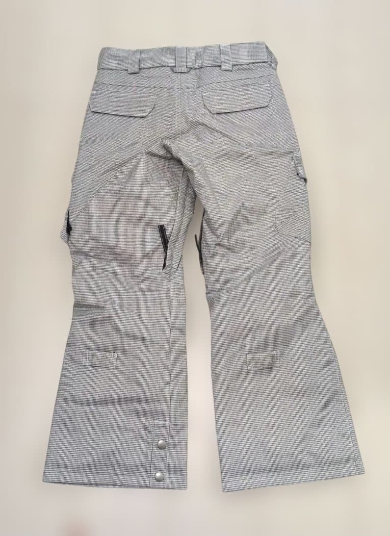 Burton スノーボードウェア 子ども用 上下 サイズS 130くらい未使用品