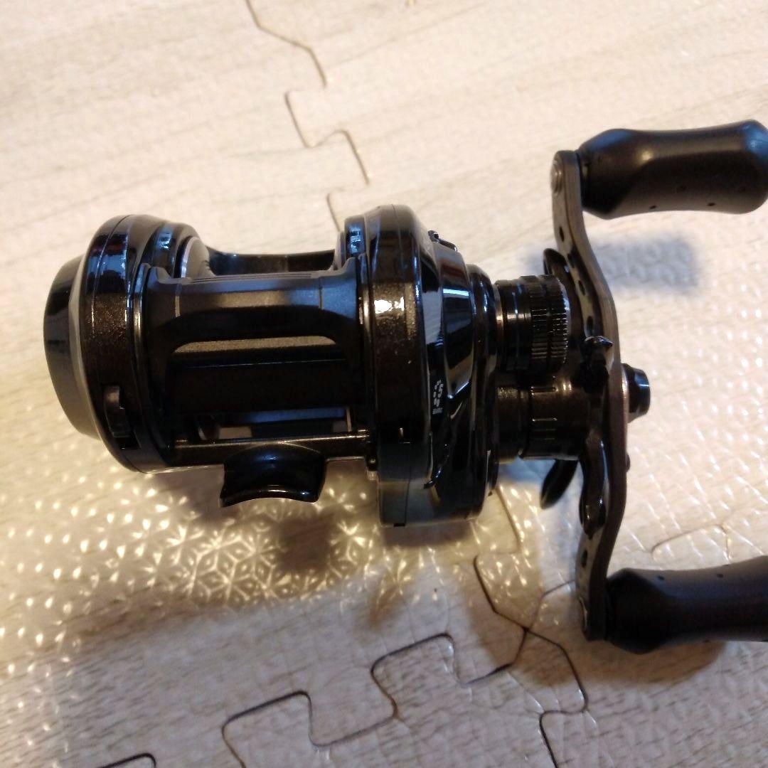 てんちゃん様 アブガルシア ロキサーニ8 右