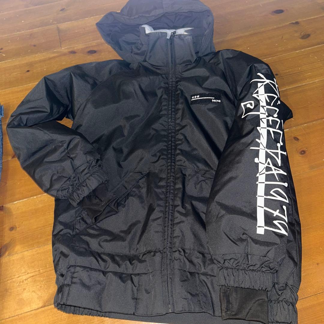 Ｊｒ．スノーボードウエア上下セット　onyone