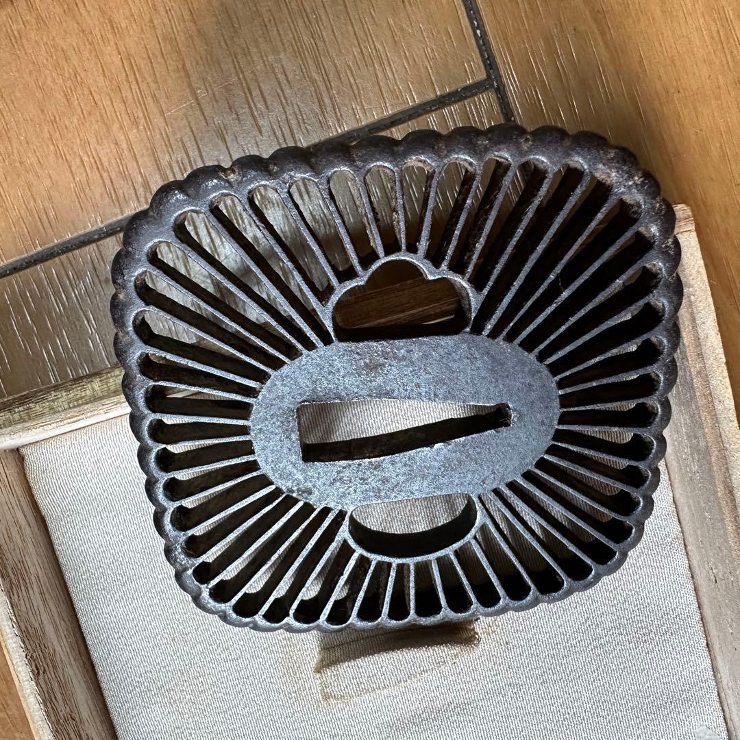 (鑑定書有) 鍔 鐔 刀装具 日本刀 武具 骨董 鉄製