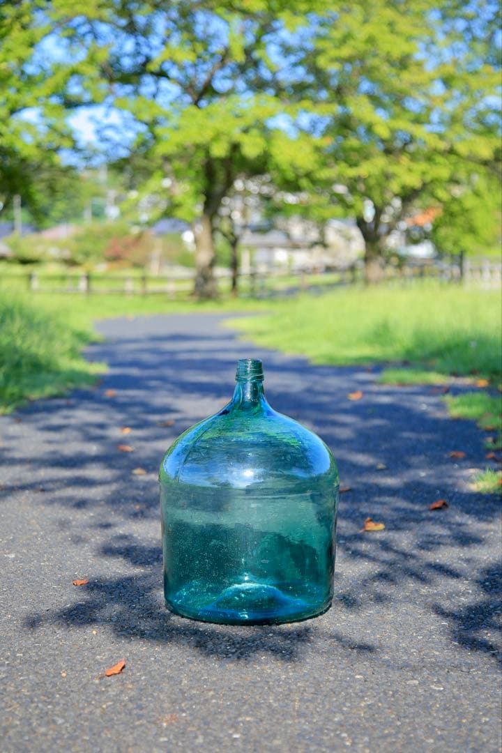 アンティークなデミジョンボトル