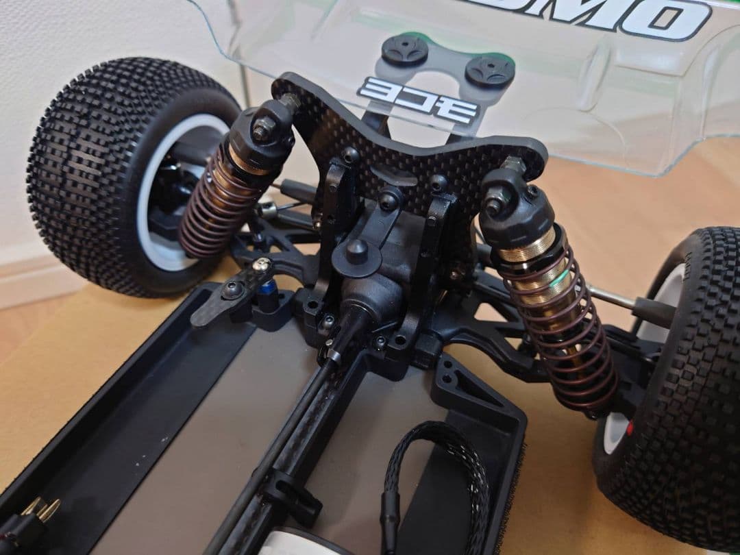 ヨコモ マスターオフロードMO1.0競技用4WDバギー ハイエンド 未走行に近い