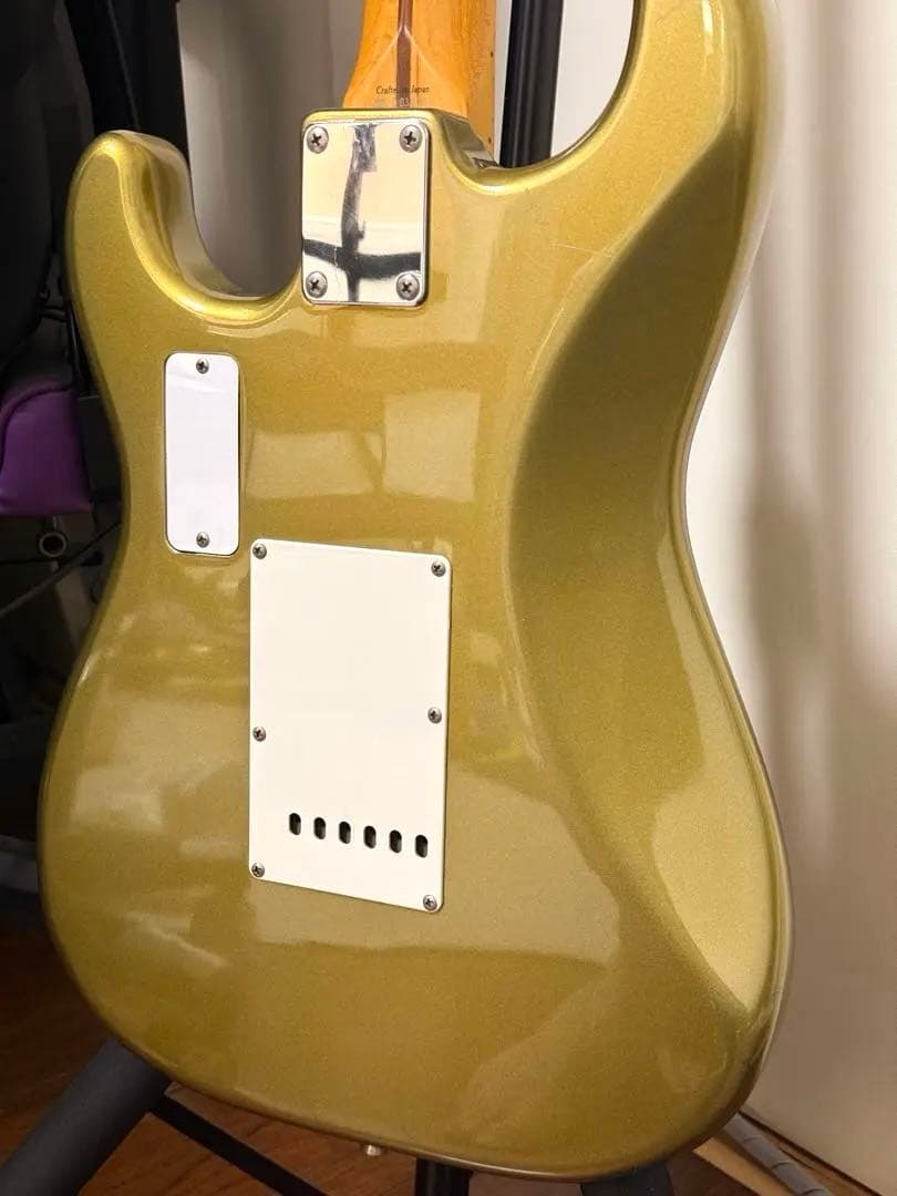 Fender ST54-85LS Fender純正（7000円）ピックガード搭載