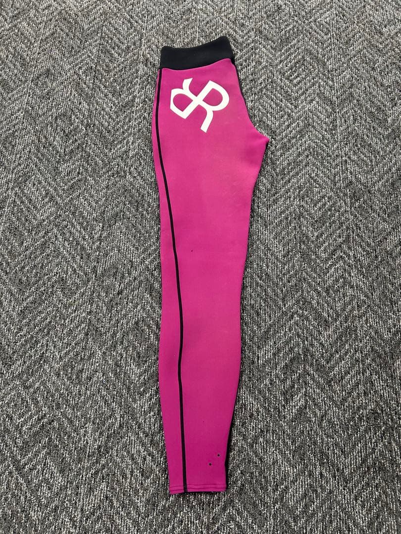 RASH Wetsuits ラッシュウェットスーツ ピンクと黒 コンビネーション