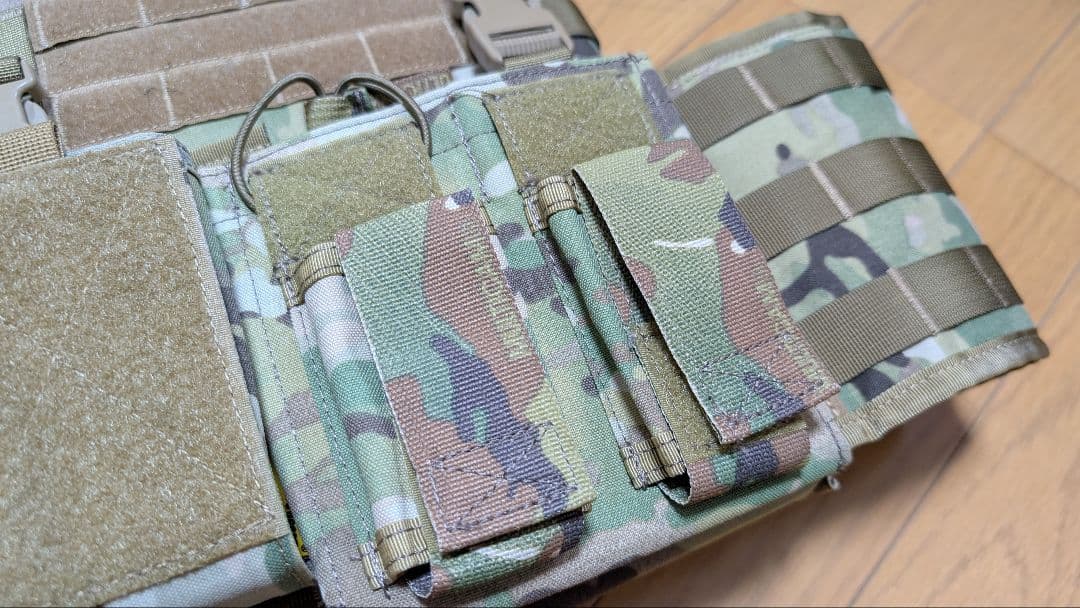 マルチカム プレートキャリア マグポーチ付き