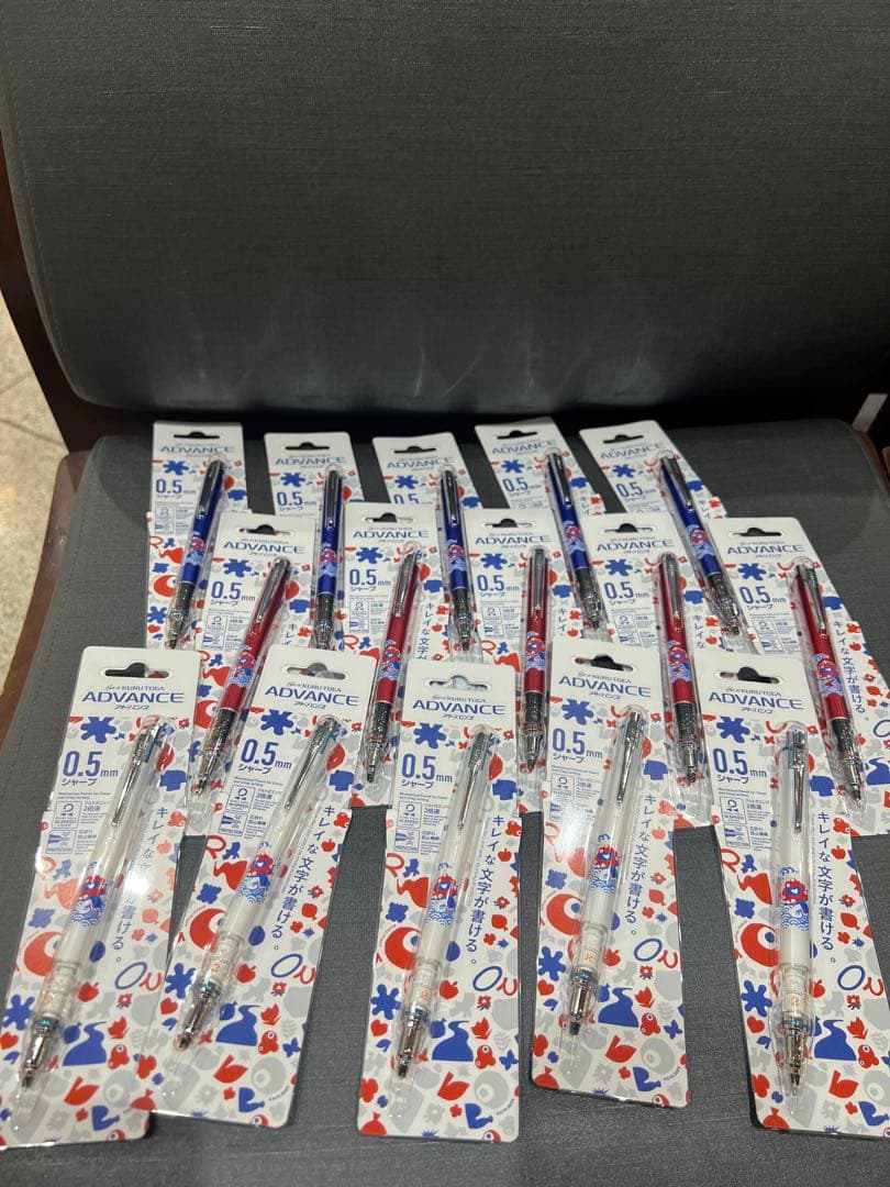 15本　クルトガ アドバンス 0.5mm【大阪・関西万博、ミャクミャク】