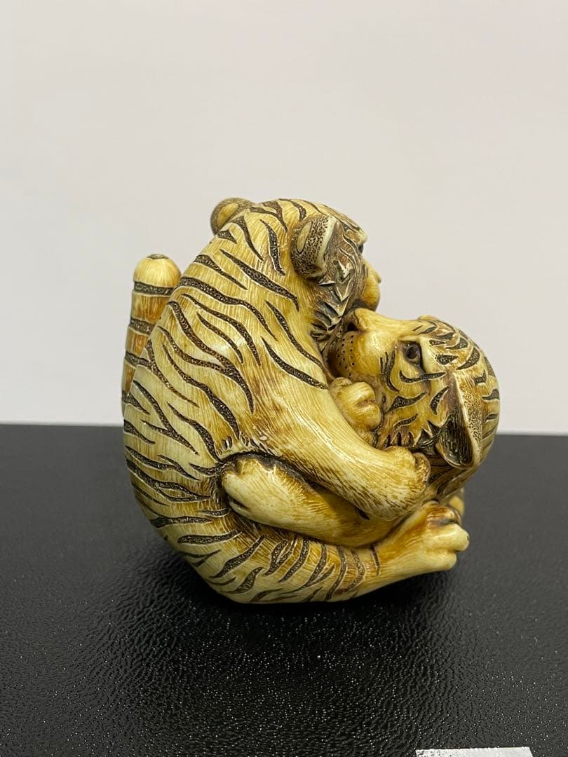 Adam Binder 動物　トラ【500個限定】