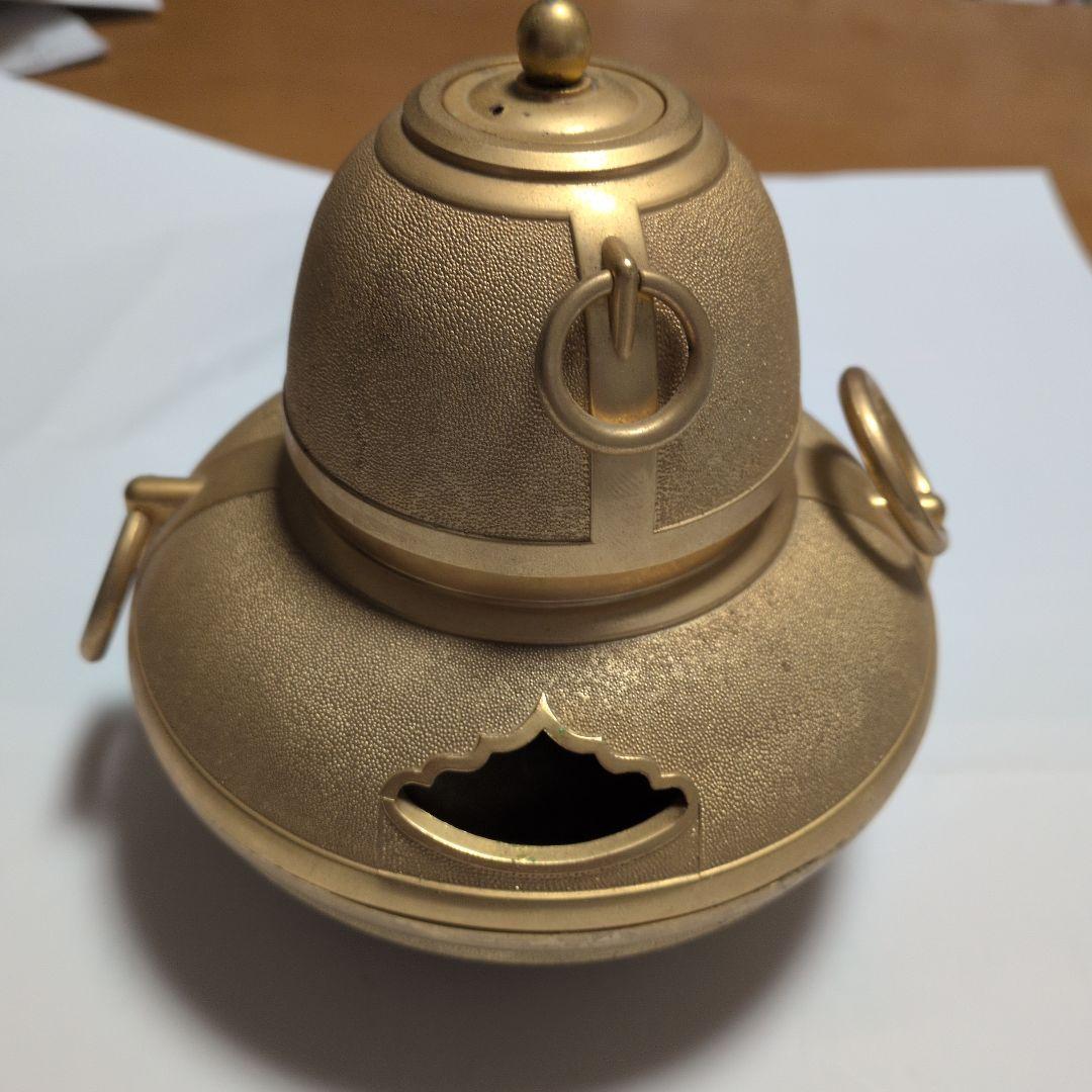 金色の茶釜