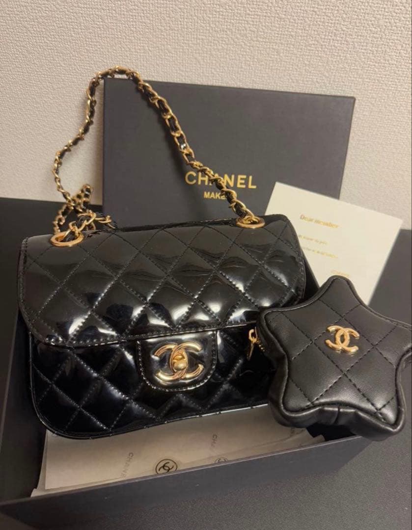 CHANEL ショルダーバッグ ブラックレザー ケース ノベルティ