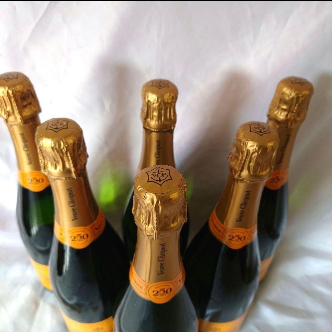 ヴーヴ・クリコイエロー750ミリが６本です