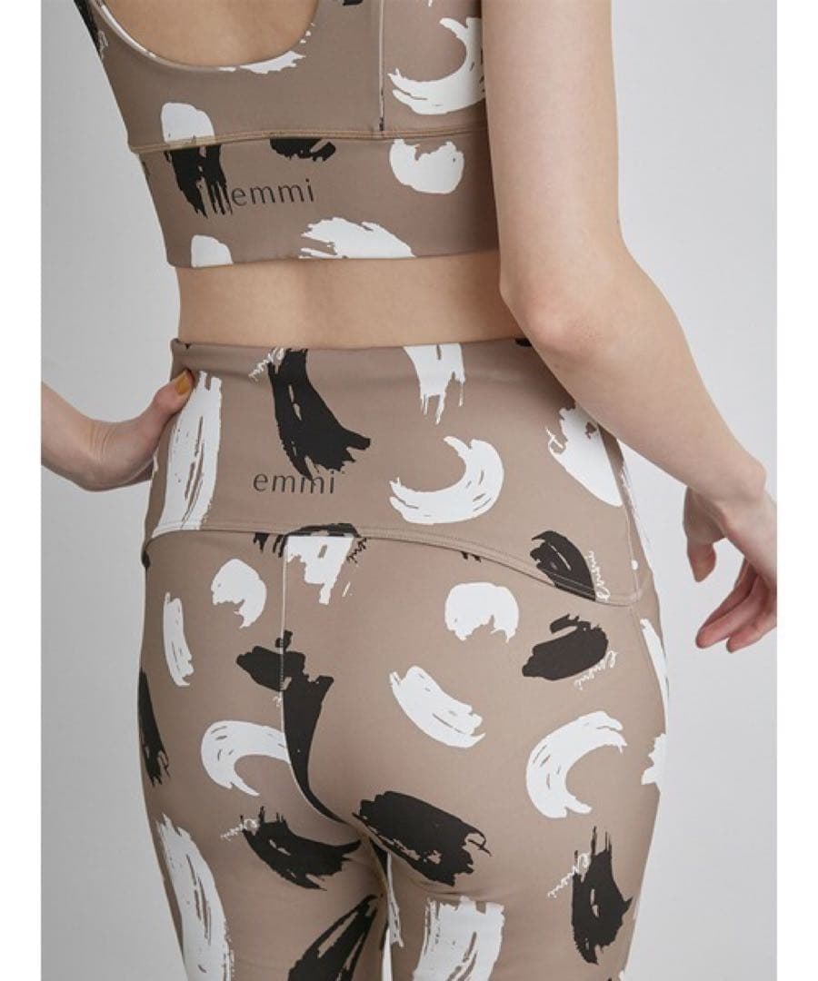 emmi yoga ヨガウェア セット