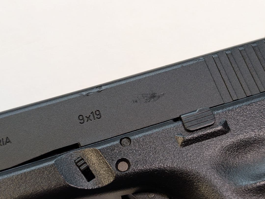 実物ホルスター付　マルイ　GLOCK 19 3rd genガスブロ