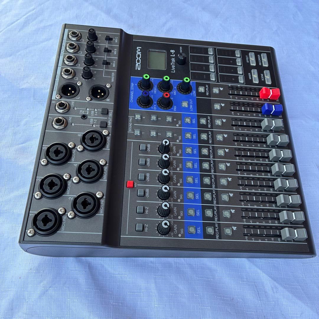 Zoom LiveTrak L-8 デジタルミキサー