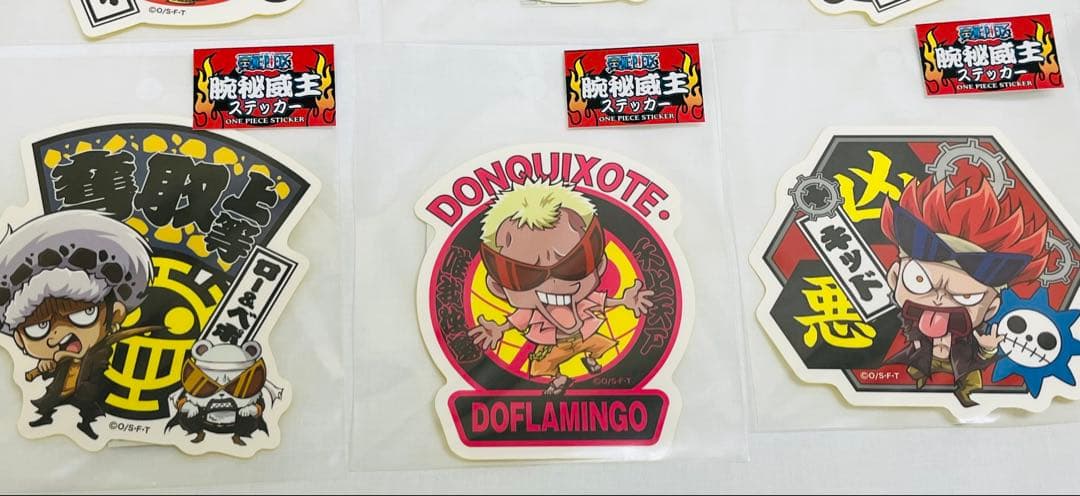 ワンピース 麦わらストア 限定 腕秘威主 ステッカー ルフィ ロー ナミ ロビン