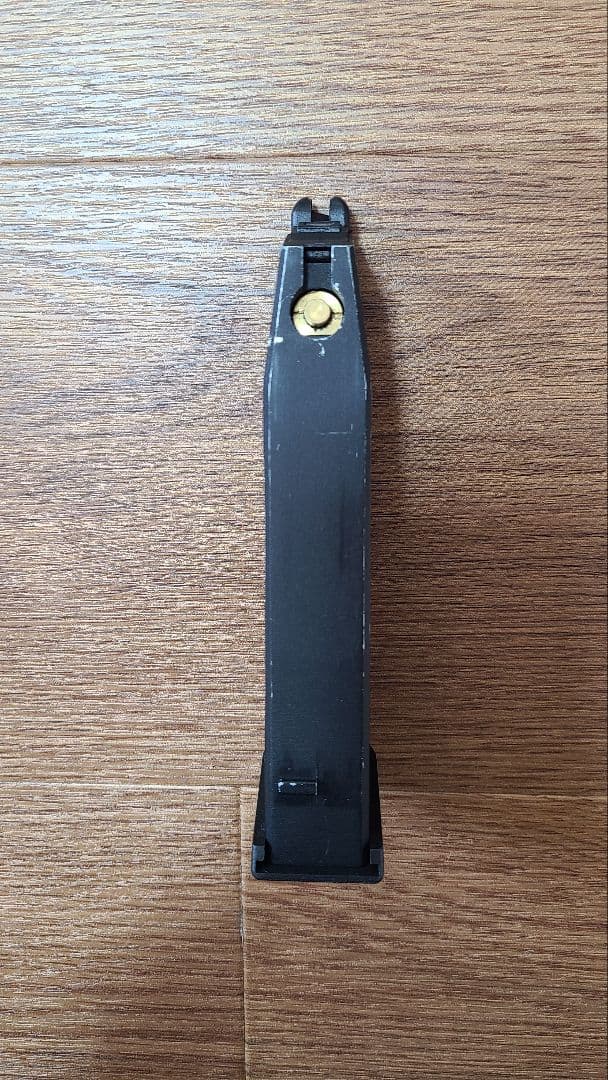 ゆうもCarbon8 CZ P09 CO2エアガン18禁マガジン１本