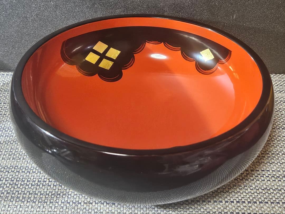 秀衡塗り　丸三漆器製　漆塗り　朱黒漆塗 金彩菱文様　菓子鉢　菓子器　盛鉢　茶道具