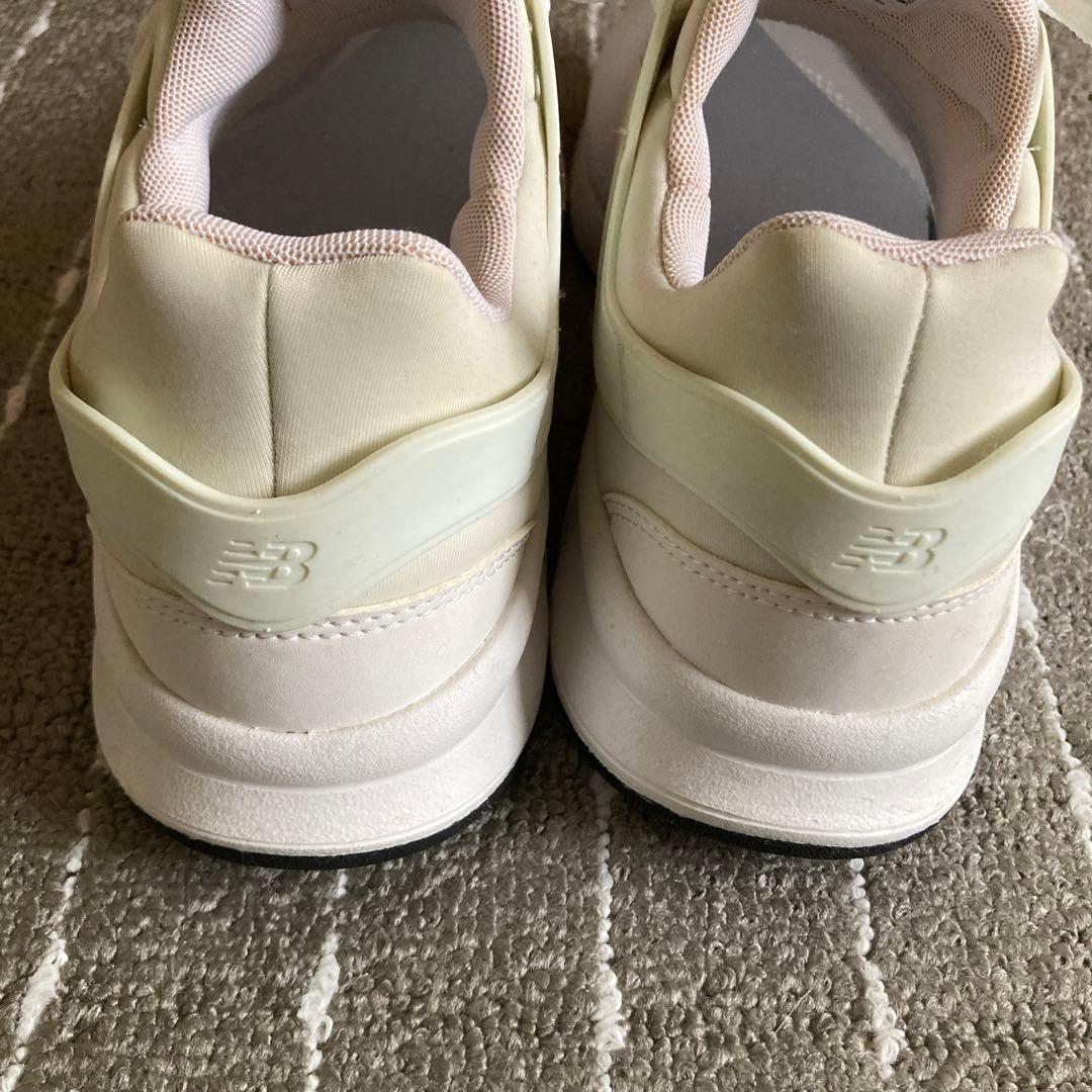 New Balance ホワイト スニーカー