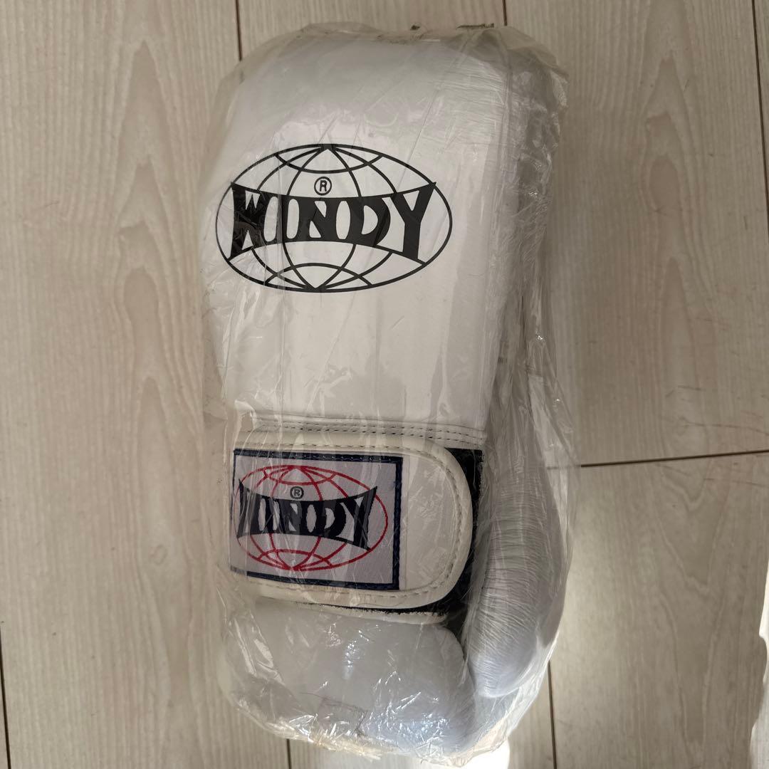 WINDY ボクシンググローブ ホワイト　6oz 新品