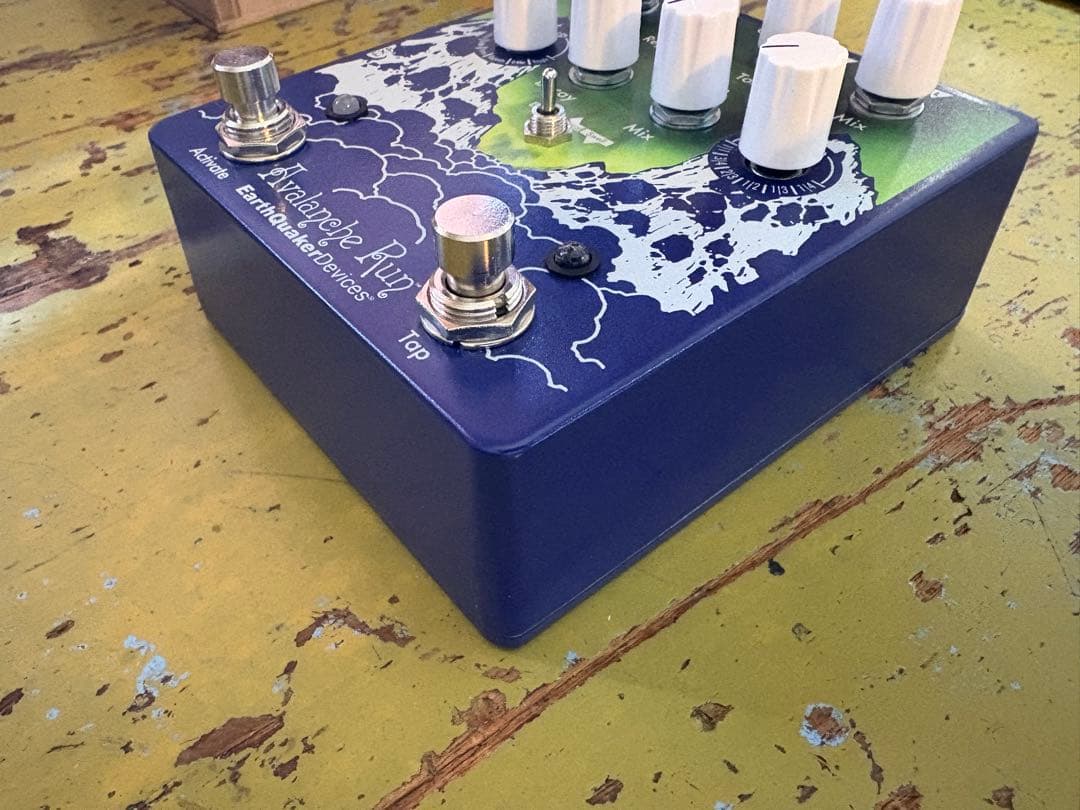 Avalanche Run 限定カラー版 Earthquaker Devices