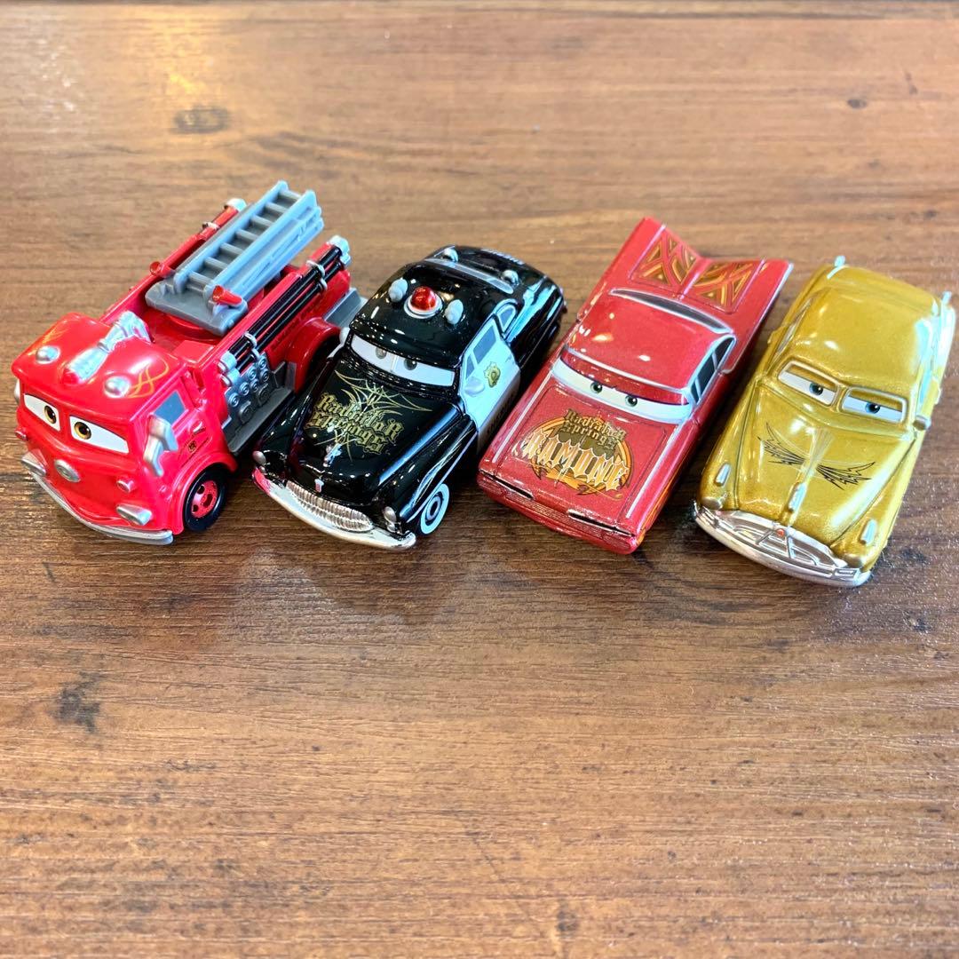 カーズ　トミカ　dカプセル　4種　開封済み　美品　4種