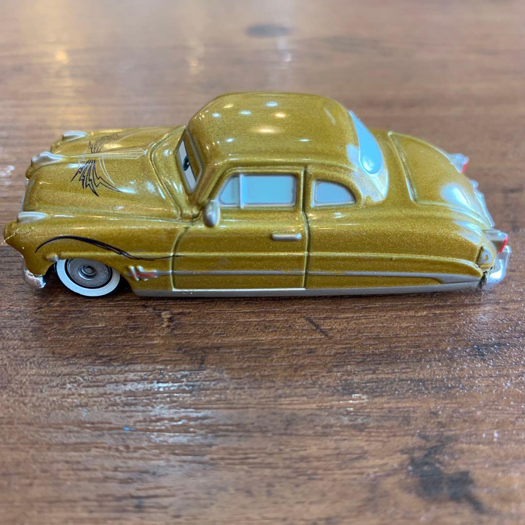 カーズ　トミカ　dカプセル　4種　開封済み　美品　4種