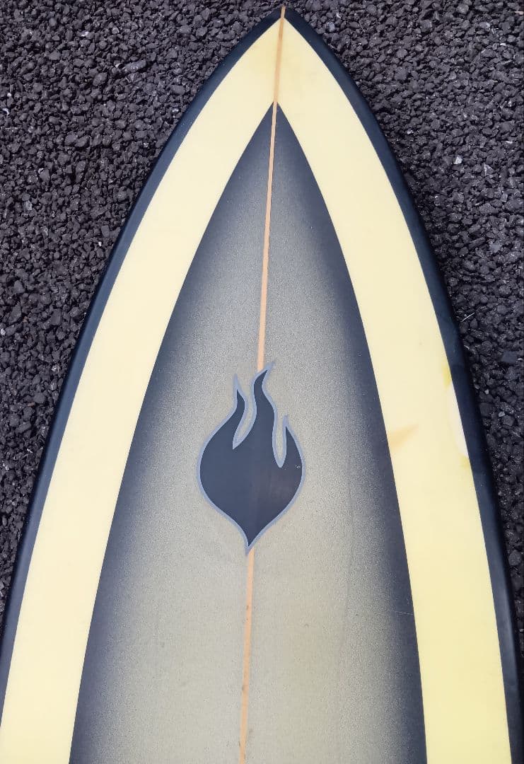 送料込みPCGサーフボードのみ ミッドレングス185cmニットケース付き