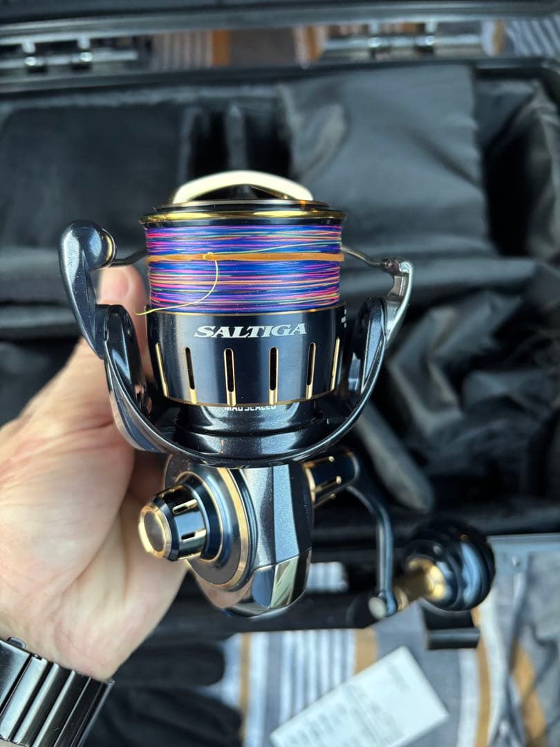 超美品:DAIWA 23SALTIGA 5000-XH 。リールボックス付