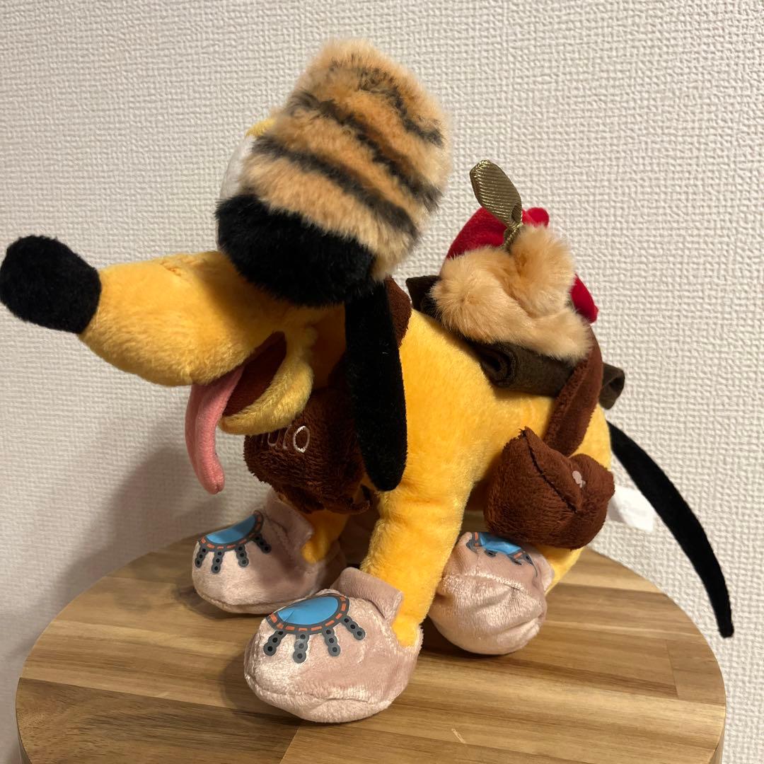 ディズニー　海外　パーク　プルート　ぬいぐるみ
