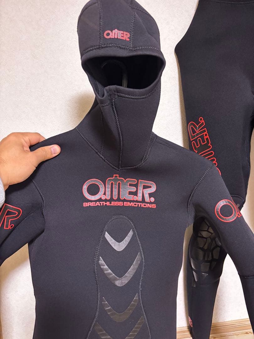 OMER フード付きウェットスーツ