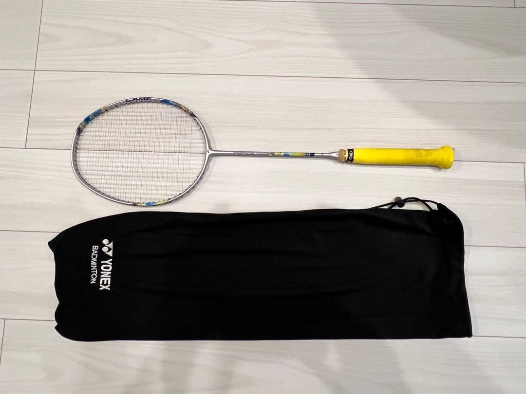 バドミントンラケット　ナノフレア700 GAME 4UG5