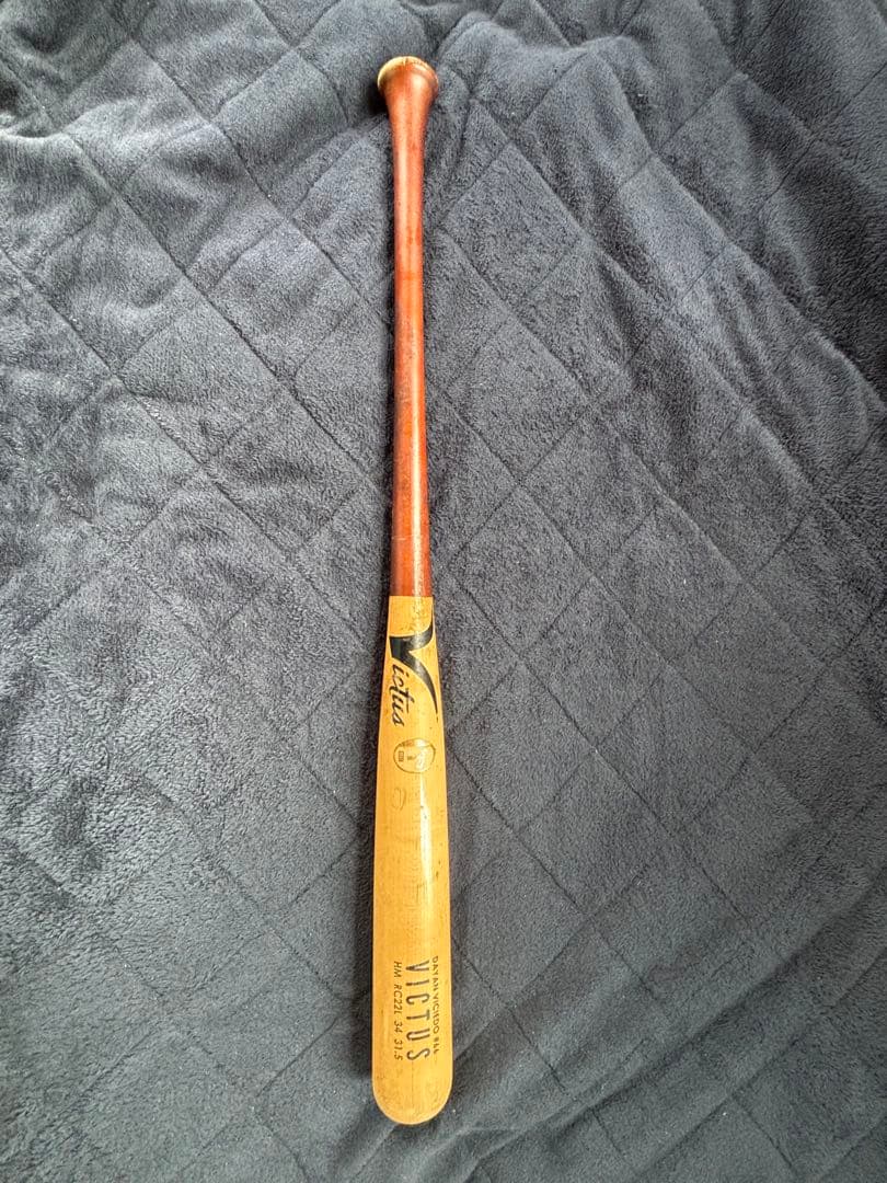 お*る様 ダヤン・ビシエド ヴィクタス　Victus バット NPBマーク入り