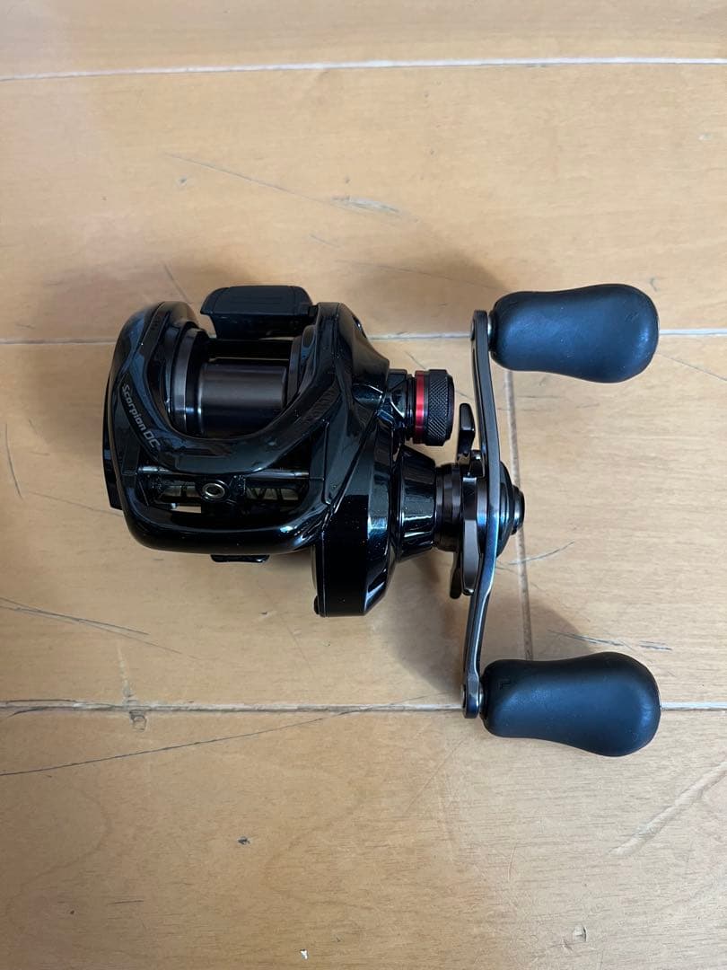 Scorpion DC 101 左ハンドル　ベイトリール